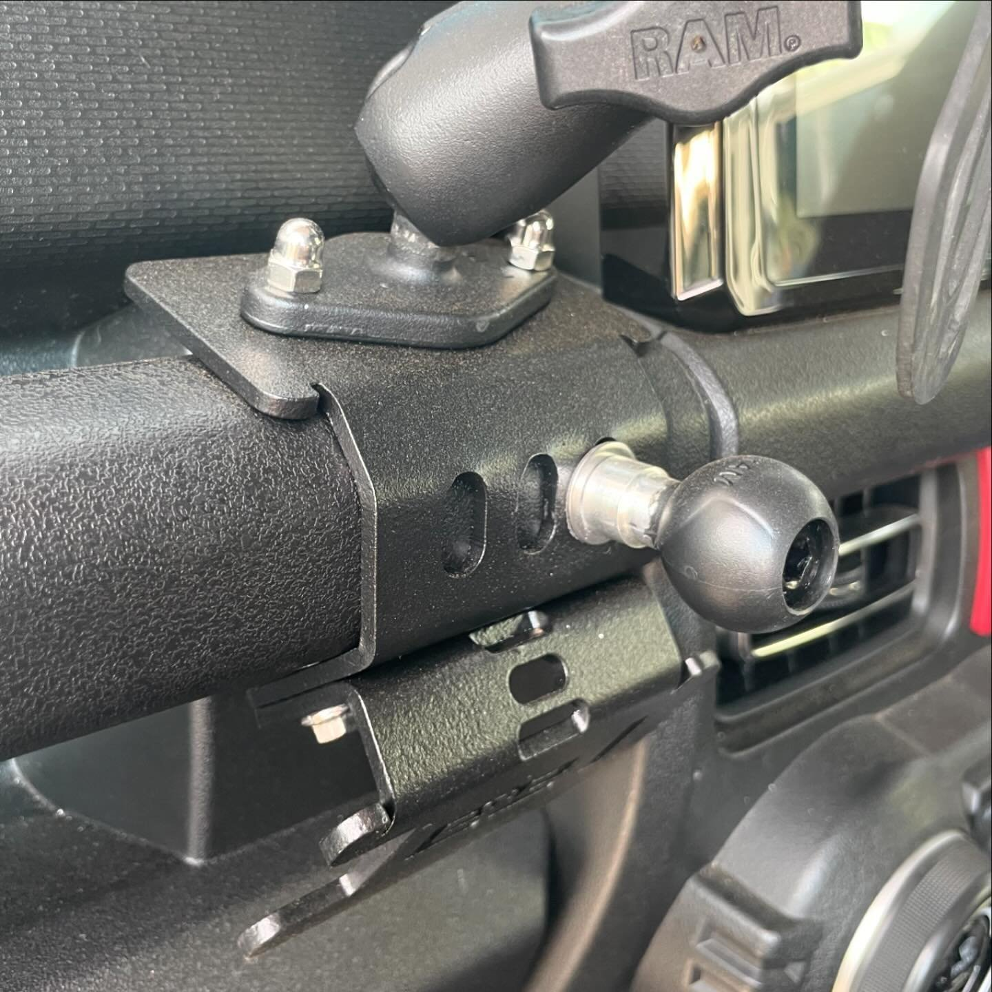 Jimny Mounting Plate, Handheld UHF Holder and Ram Mount Ball Combo